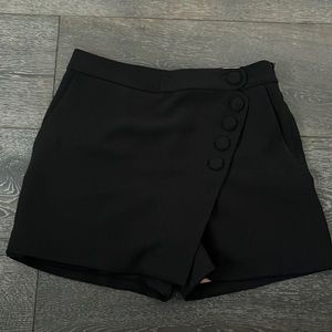 Black skort, size L